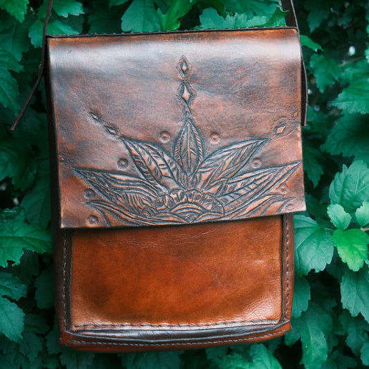 Henna Messenger Bag
